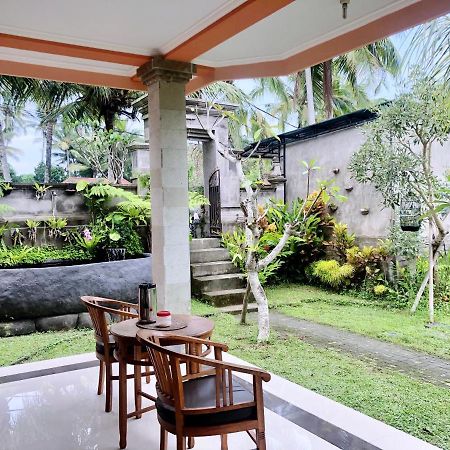 Gusti Rai House Hotel Ubud Buitenkant foto